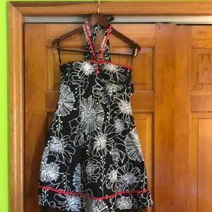 Size 7 NWT dress